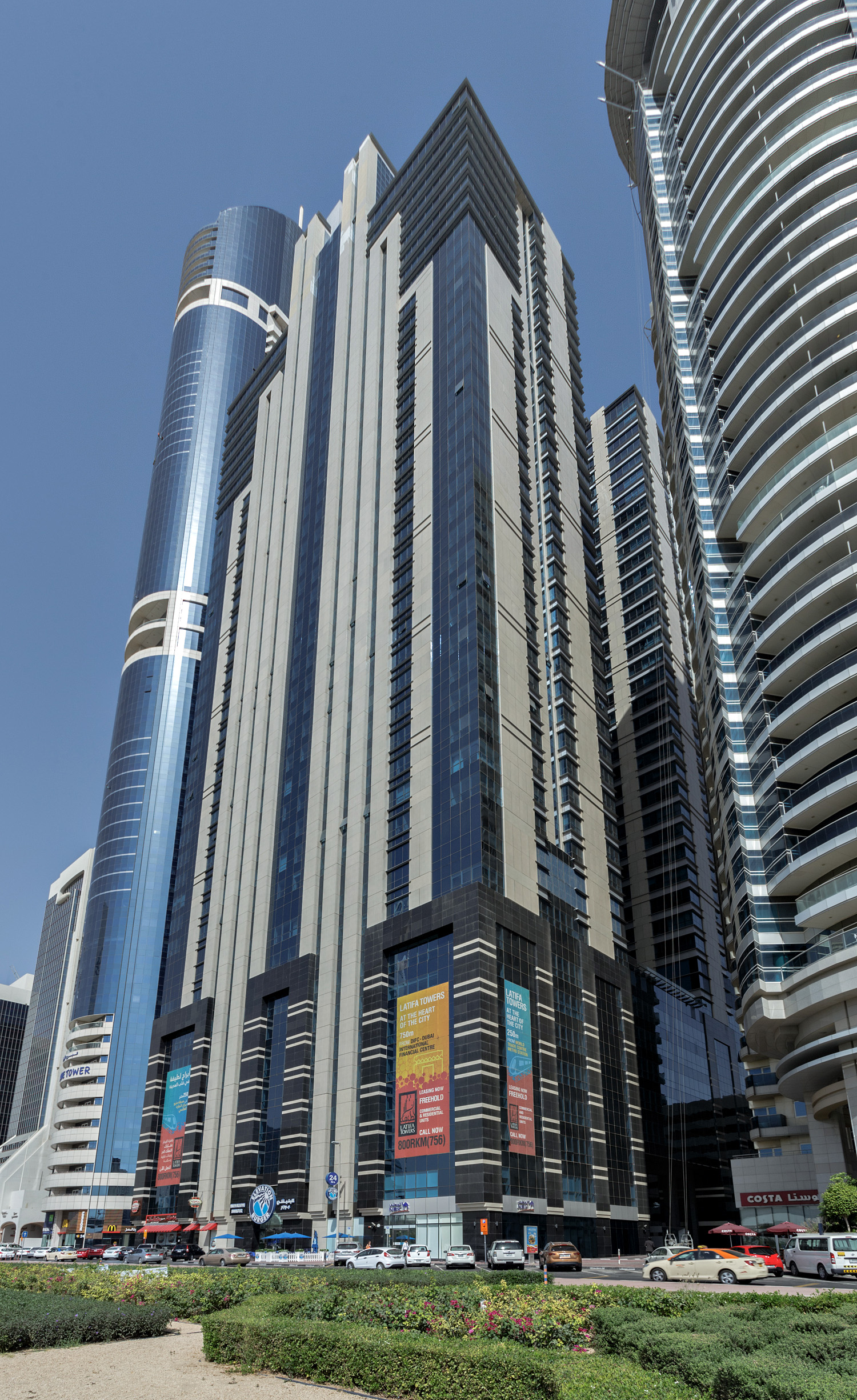 Latifa Tower, Dubai - View from the east. © Mathias Beinling